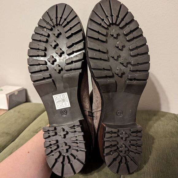 Skechers Chelsea Ankle Boots Lugnut Dark Taupe Suede 9.5 - Picture 3 of 10